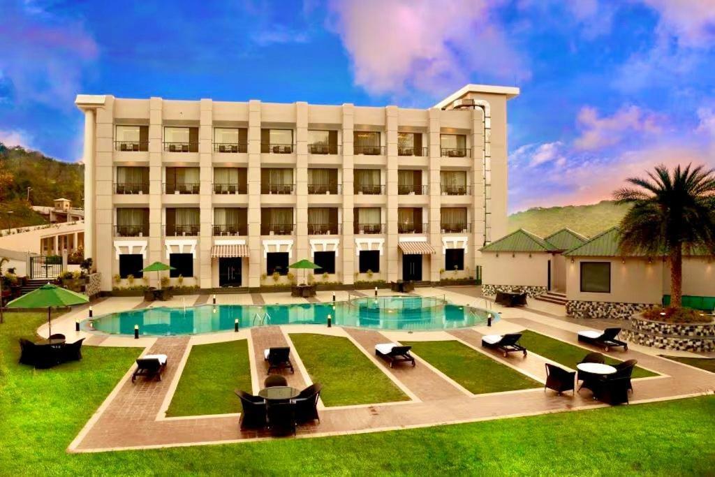 Golden Tulip Chandigarh, Panchkula Eksteriør billede
